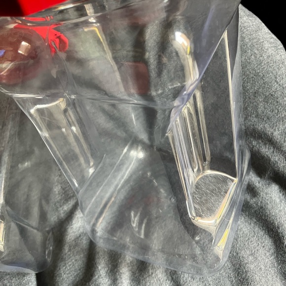 Storage containers - Picture 5 of 5